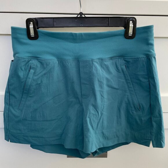 Athleta Trekkie North Athletic Pull On Nylon Spandex Shorts Teal Green Sz 6 NWOT - Picture 1 of 7